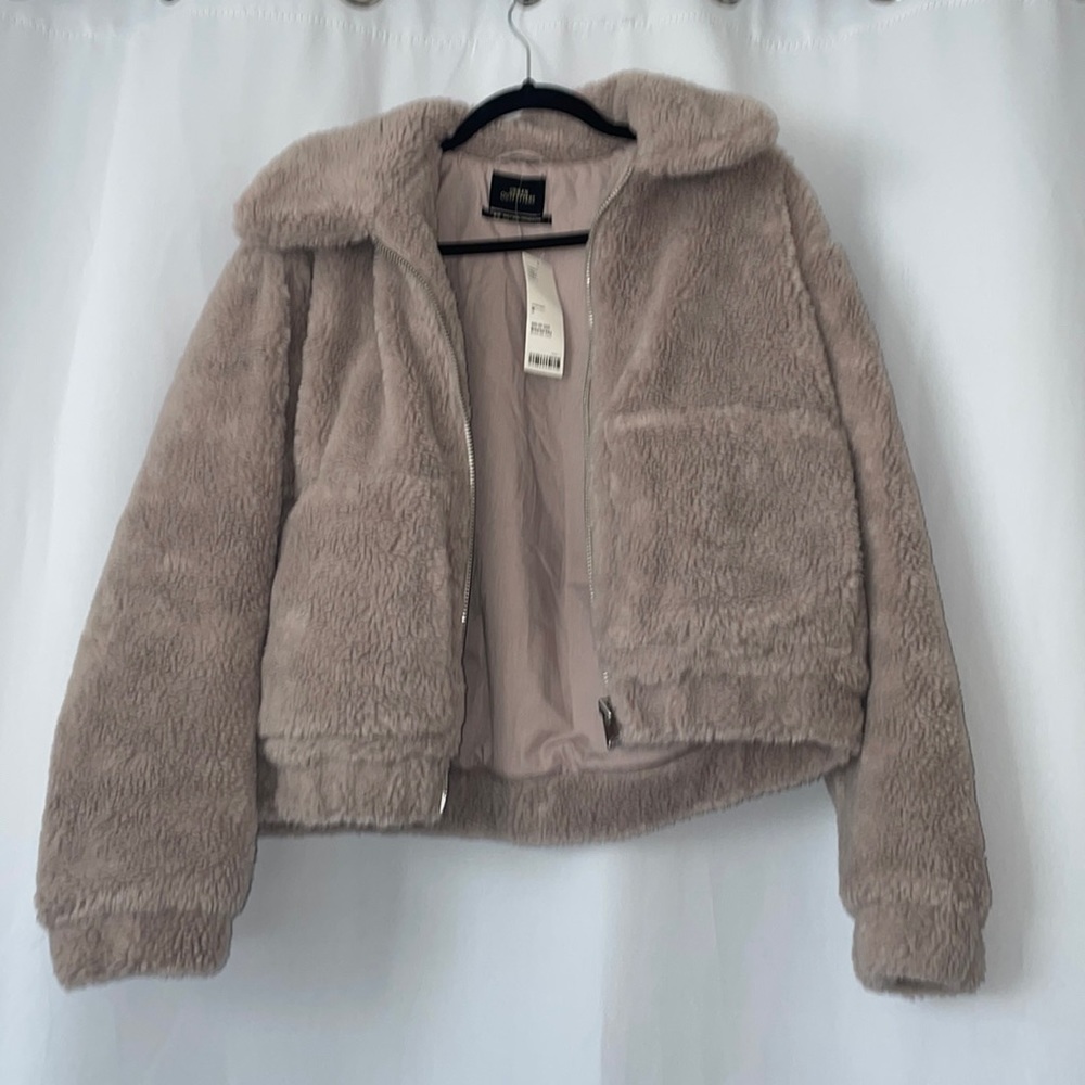 NWOT URBAN OUTFITTERS Comfy jacket!